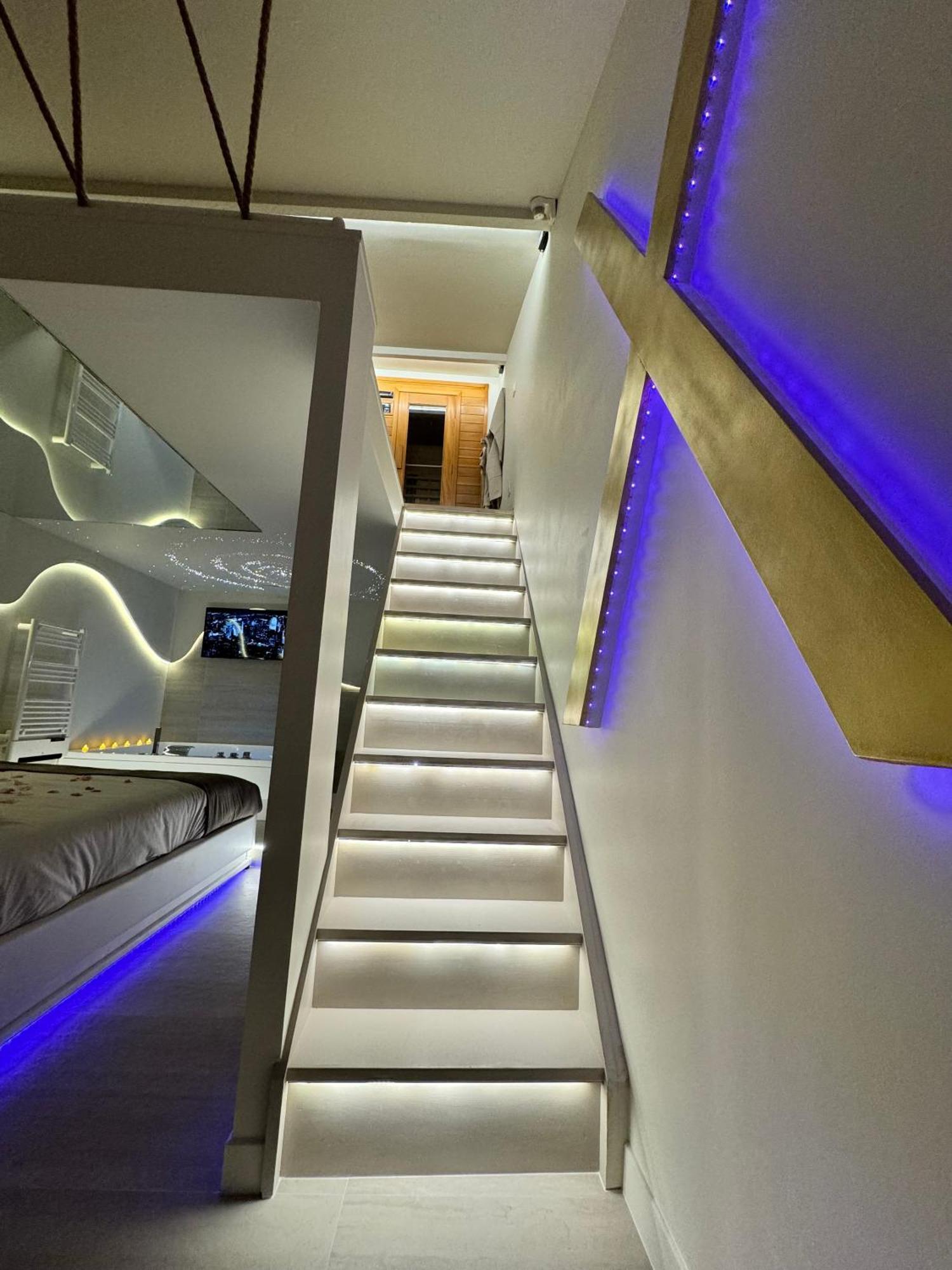 Spa Privatif - Love Room Luxe - Proche Disney Marles-en-Brie المظهر الخارجي الصورة